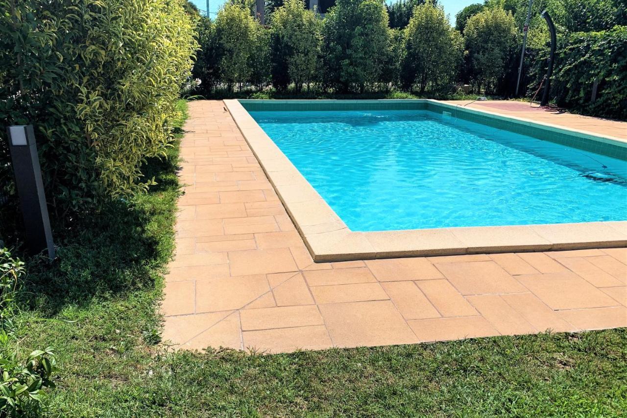 דסנזאנו דל גארדה Apartment Charme And Relax With Garden And Swimming Pool מראה חיצוני תמונה