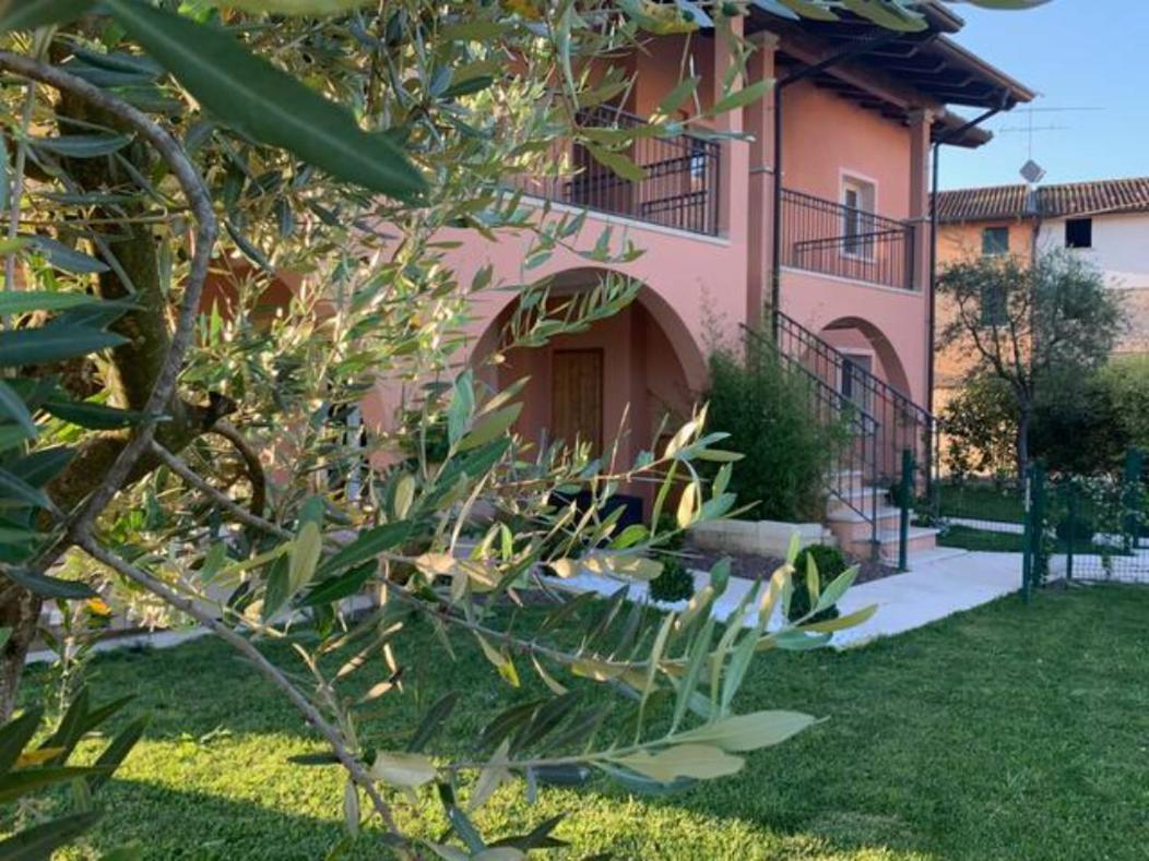 דסנזאנו דל גארדה Apartment Charme And Relax With Garden And Swimming Pool מראה חיצוני תמונה